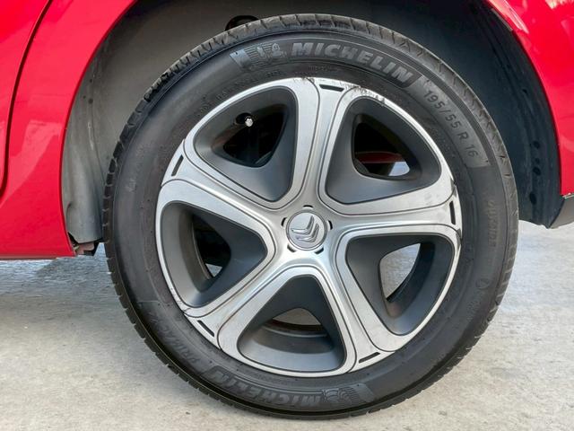 Ｃ３ フィール　ガラスルーフ　ドラレコ　ＥＴＣ　キーレス　オートライト　パドルシフト　ラゲージマット　フロントフォグランプ　Ｂｌｕｅｔｏｏｔｈ（35枚目）