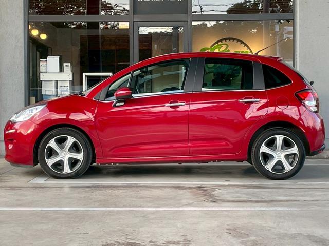 Ｃ３ フィール　ガラスルーフ　ドラレコ　ＥＴＣ　キーレス　オートライト　パドルシフト　ラゲージマット　フロントフォグランプ　Ｂｌｕｅｔｏｏｔｈ（36枚目）