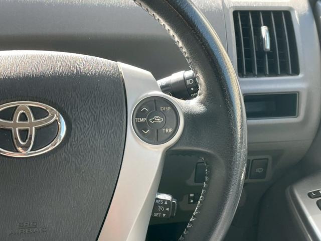 プリウスアルファ Ｓツーリングセレクション　後席モニター　ラゲージマット　純正７型ナビ　ＴＶ視聴可　Ｂｌｕｅｔｏｏｔｈ　バックカメラ　クルーズコントロール　オートライト　ＥＴＣ　フロントフォグランプ　アクセサリーソケット　サイドバイザー（13枚目）