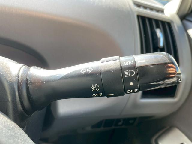 プリウスアルファ Ｓツーリングセレクション　後席モニター　ラゲージマット　純正７型ナビ　ＴＶ視聴可　Ｂｌｕｅｔｏｏｔｈ　バックカメラ　クルーズコントロール　オートライト　ＥＴＣ　フロントフォグランプ　アクセサリーソケット　サイドバイザー（14枚目）