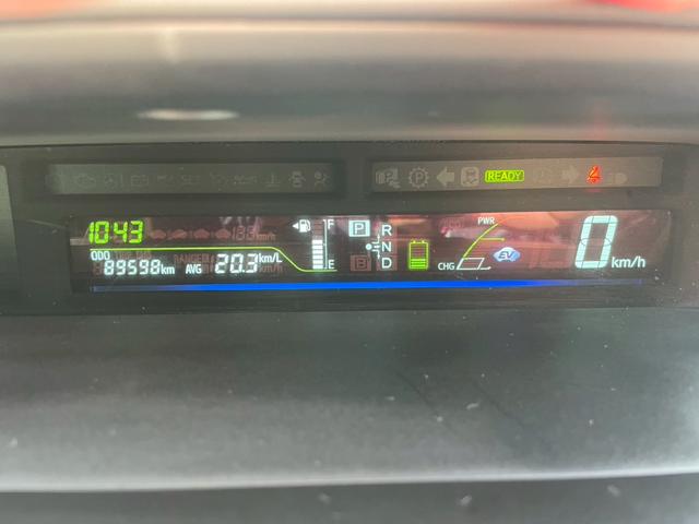 プリウスアルファ Ｓツーリングセレクション　後席モニター　ラゲージマット　純正７型ナビ　ＴＶ視聴可　Ｂｌｕｅｔｏｏｔｈ　バックカメラ　クルーズコントロール　オートライト　ＥＴＣ　フロントフォグランプ　アクセサリーソケット　サイドバイザー（15枚目）