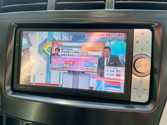 プリウスアルファ Ｓツーリングセレクション　後席モニター　ラゲージマット　純正７型ナビ　ＴＶ視聴可　Ｂｌｕｅｔｏｏｔｈ　バックカメラ　クルーズコントロール　オートライト　ＥＴＣ　フロントフォグランプ　アクセサリーソケット　サイドバイザー（16枚目）