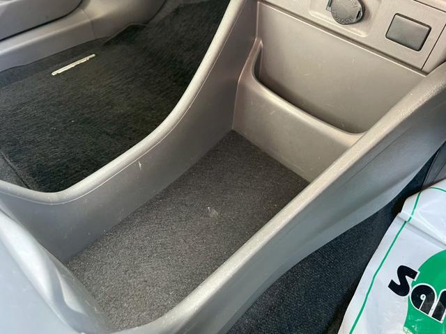 プリウスアルファ Ｓツーリングセレクション　後席モニター　ラゲージマット　純正７型ナビ　ＴＶ視聴可　Ｂｌｕｅｔｏｏｔｈ　バックカメラ　クルーズコントロール　オートライト　ＥＴＣ　フロントフォグランプ　アクセサリーソケット　サイドバイザー（19枚目）