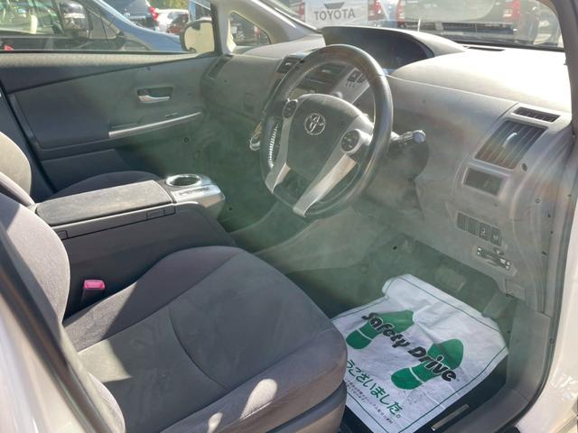 プリウスアルファ Ｓツーリングセレクション　後席モニター　ラゲージマット　純正７型ナビ　ＴＶ視聴可　Ｂｌｕｅｔｏｏｔｈ　バックカメラ　クルーズコントロール　オートライト　ＥＴＣ　フロントフォグランプ　アクセサリーソケット　サイドバイザー（24枚目）