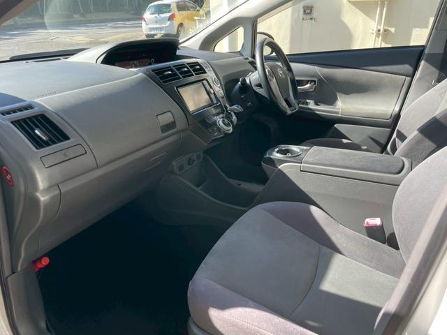 プリウスアルファ Ｓツーリングセレクション　後席モニター　ラゲージマット　純正７型ナビ　ＴＶ視聴可　Ｂｌｕｅｔｏｏｔｈ　バックカメラ　クルーズコントロール　オートライト　ＥＴＣ　フロントフォグランプ　アクセサリーソケット　サイドバイザー（26枚目）