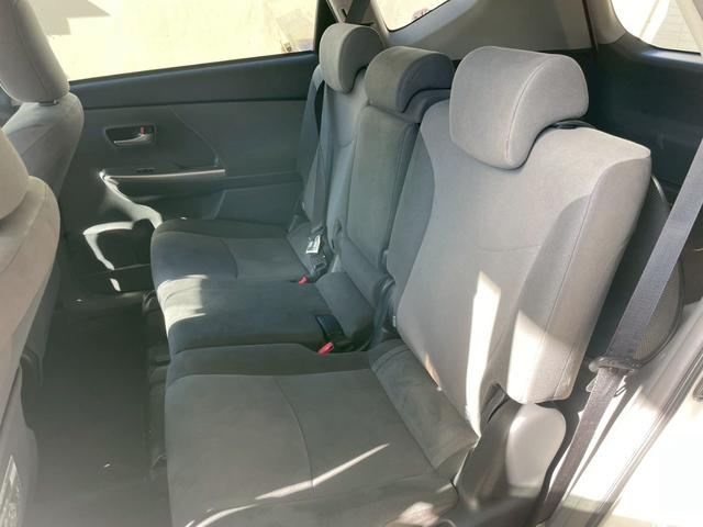 プリウスアルファ Ｓツーリングセレクション　後席モニター　ラゲージマット　純正７型ナビ　ＴＶ視聴可　Ｂｌｕｅｔｏｏｔｈ　バックカメラ　クルーズコントロール　オートライト　ＥＴＣ　フロントフォグランプ　アクセサリーソケット　サイドバイザー（32枚目）