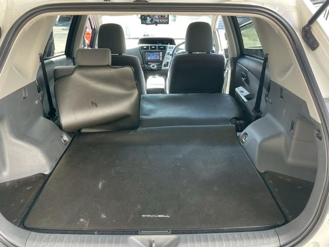 プリウスアルファ Ｓツーリングセレクション　後席モニター　ラゲージマット　純正７型ナビ　ＴＶ視聴可　Ｂｌｕｅｔｏｏｔｈ　バックカメラ　クルーズコントロール　オートライト　ＥＴＣ　フロントフォグランプ　アクセサリーソケット　サイドバイザー（35枚目）