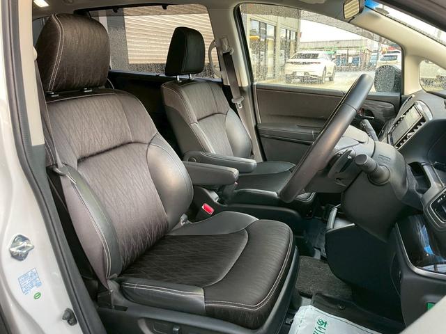 オデッセイ アブソルート・Ｘホンダセンシング　後席モニター　パワースライドドア　純正８型ナビ　ＴＶ視聴可　Ｂｌｕｅｔｏｏｔｈ　バックカメラ　パワーシート　サイドバイザー　アダプティブクルーズコントロール　アクセサリーソケット　ドラレコ　ＥＴＣ（22枚目）