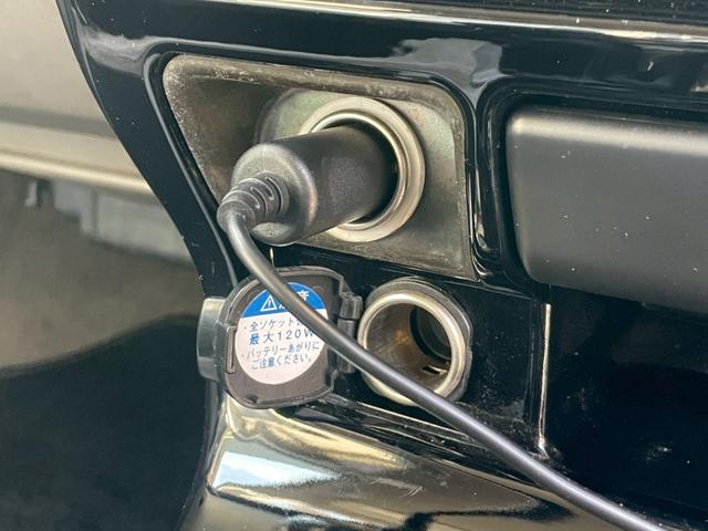 ハイラックスサーフ ＳＳＲ－Ｖ　ブラックナビゲーター　ＢＦグッドリッチ　ＤＥＡＮホイール　ＮＡＲＤＩステアリング　サイドステップ　ルーフレール　ケンウッド７インチナビ　ＴＶ視聴可　バックカメラ　社外ルームミラー　ＵＳＢポート　ドラレコ　ＥＴＣ（17枚目）