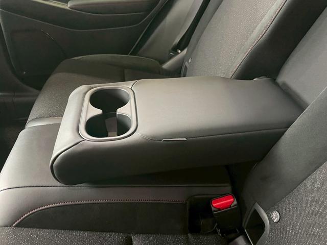 ヴェゼル ｅ：ＨＥＶ　ＲＳ　全周囲カメラ　プレミアムオーディオ　ＴＶキャンセラー　純正９型ナビ　専用ローダウンサスペンション　パワーバックドア　シートヒーター　ステアリングヒータ　電動パーキングブレーキ　ブレーキホールド　ＥＴＣ（32枚目）