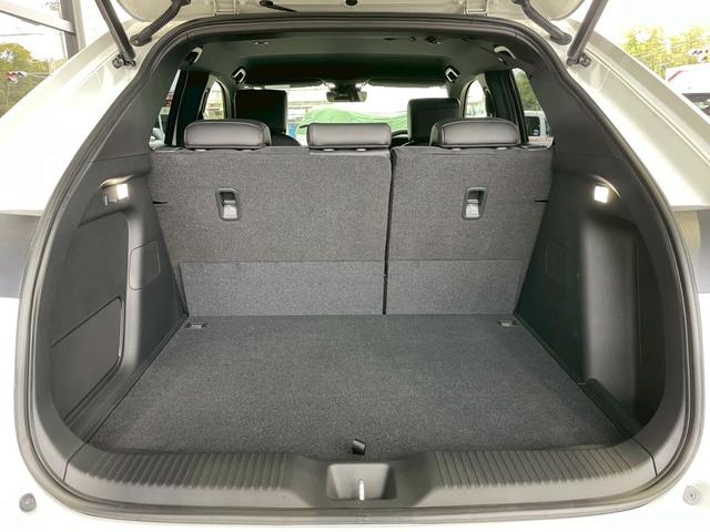 ヴェゼル ｅ：ＨＥＶ　ＲＳ　全周囲カメラ　プレミアムオーディオ　ＴＶキャンセラー　純正９型ナビ　専用ローダウンサスペンション　パワーバックドア　シートヒーター　ステアリングヒータ　電動パーキングブレーキ　ブレーキホールド　ＥＴＣ（33枚目）