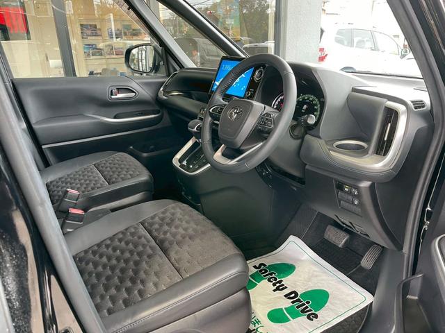 ヴォクシー Ｓ－Ｚ　ＧＲエアロ　純正１０．５型ナビ　ＴＶキャンセラー　ＨＤＭＩ　Ｂｌｕｅｔｏｏｔｈ　パワスラ　バックカメラ　レーダークルーズコントロール　シートヒーター　Ｗエアコン　サイドサンシェード　ドラレコ　ＥＴＣ（29枚目）