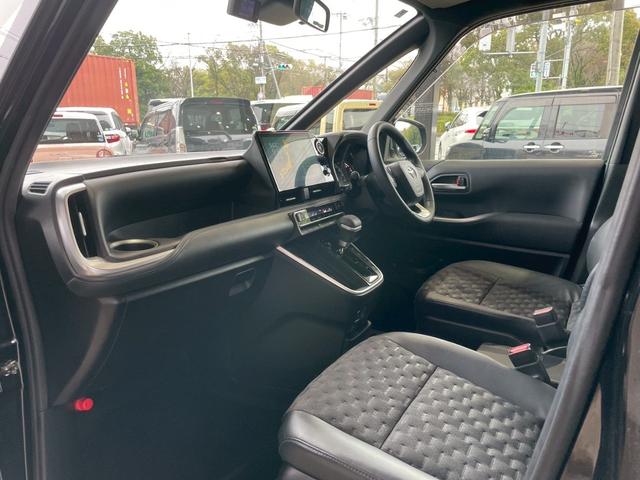 ヴォクシー Ｓ－Ｚ　ＧＲエアロ　純正１０．５型ナビ　ＴＶキャンセラー　ＨＤＭＩ　Ｂｌｕｅｔｏｏｔｈ　パワスラ　バックカメラ　レーダークルーズコントロール　シートヒーター　Ｗエアコン　サイドサンシェード　ドラレコ　ＥＴＣ（35枚目）