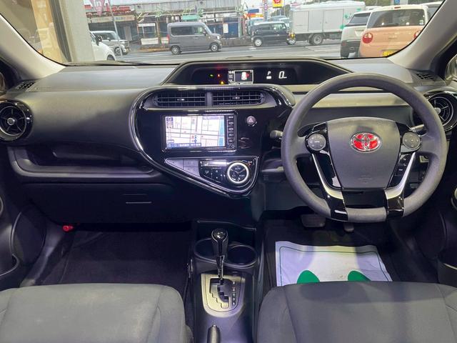 アクア Ｓスタイルブラック　ＬＯＸＡＲＮＹホイール　ローダウン　純正７型ナビ　ＴＶ視聴可　　　　Ｂｌｕｅｔｏｏｔｈ　バックカメラ　シートヒーター　オートライト　サイドバイザー　スマートキー　キーレス　ＬＥＤヘッドライト　　ＥＴＣ（9枚目）