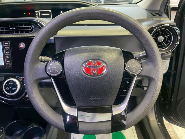 アクア Ｓスタイルブラック　ＬＯＸＡＲＮＹホイール　ローダウン　純正７型ナビ　ＴＶ視聴可　　　　Ｂｌｕｅｔｏｏｔｈ　バックカメラ　シートヒーター　オートライト　サイドバイザー　スマートキー　キーレス　ＬＥＤヘッドライト　　ＥＴＣ（10枚目）