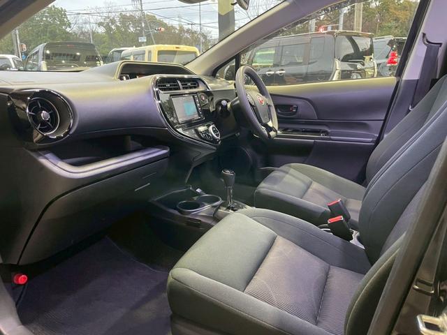 アクア Ｓスタイルブラック　ＬＯＸＡＲＮＹホイール　ローダウン　純正７型ナビ　ＴＶ視聴可　　　　Ｂｌｕｅｔｏｏｔｈ　バックカメラ　シートヒーター　オートライト　サイドバイザー　スマートキー　キーレス　ＬＥＤヘッドライト　　ＥＴＣ（24枚目）