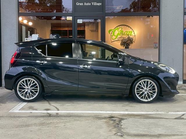 アクア Ｓスタイルブラック　ＬＯＸＡＲＮＹホイール　ローダウン　純正７型ナビ　ＴＶ視聴可　　　　Ｂｌｕｅｔｏｏｔｈ　バックカメラ　シートヒーター　オートライト　サイドバイザー　スマートキー　キーレス　ＬＥＤヘッドライト　　ＥＴＣ（42枚目）