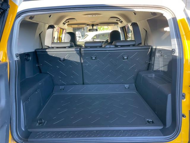 �ԗ��T�C�Y�͔�r�I�R���p�N�g�Ȃ��烉�P�b�W�X�y�[�X����������m�ۂ���Ă���܂��B