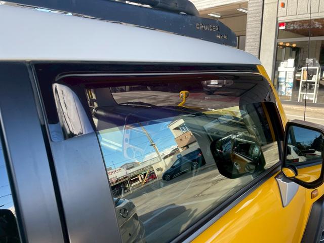 �J�̓��Ɋ������T�C�h�o�C�U�[�������Ă���܂��I