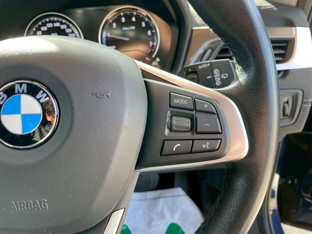 �E���X�e�A�����O�X�C�b�`�̓f�B�X�v���C���̕\���ؑւ�I�[�f�B�I���삪�\�ƂȂ��Ă���܂��I