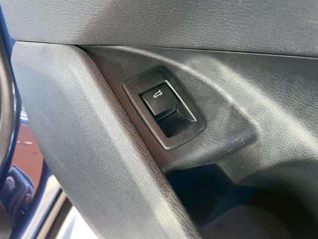 �^�]�ȃh�A�Ƀ��A�Q�[�g�̊J�X�C�b�`���������܂��I