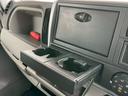 Ｗキャブ全低床　昇降荷重Ｖ６００　垂直式パワーゲート　バックカメラ　ドラレコ　ＥＴＣ　ワンオーナー　三方開　後輪ダブル　フロントフォグランプ　Ｂｌｕｅｔｏｏｔｈ　アクセサリーソケット　シートカバー　サイドバイザー（18枚目）