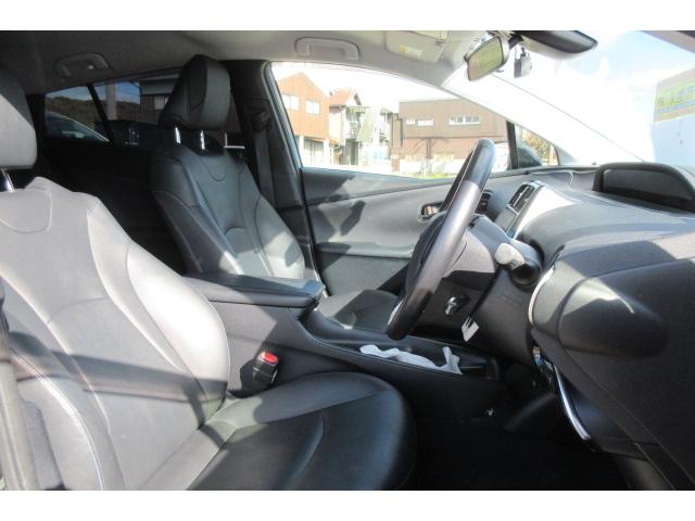 プリウス Ｓツーリングセレクション　モデリスタエアロ　アルパインナビＴＶ　Ｂモニター　クルコン　合皮シート　外１７インチアルミ（8枚目）