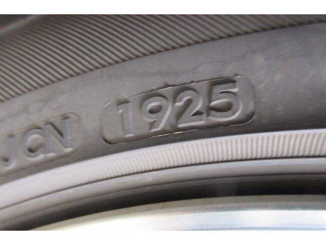 V40 D4 SE 純正ナビTV Bモニター レザーシート ヒーター シティセーフティ 車検整備付き(9枚目)