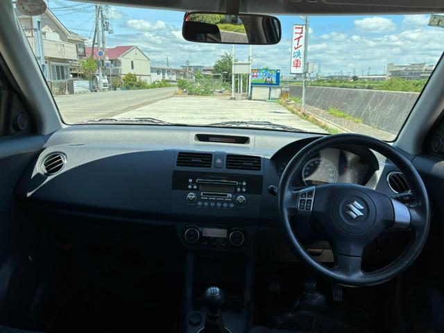 スイフト １．３ＸＧ　Ｌパッケージ　ユーザー買取車／ディスチャージランプ付き／スマートキー／５速ミッション車／社外ＡＷ（2枚目）