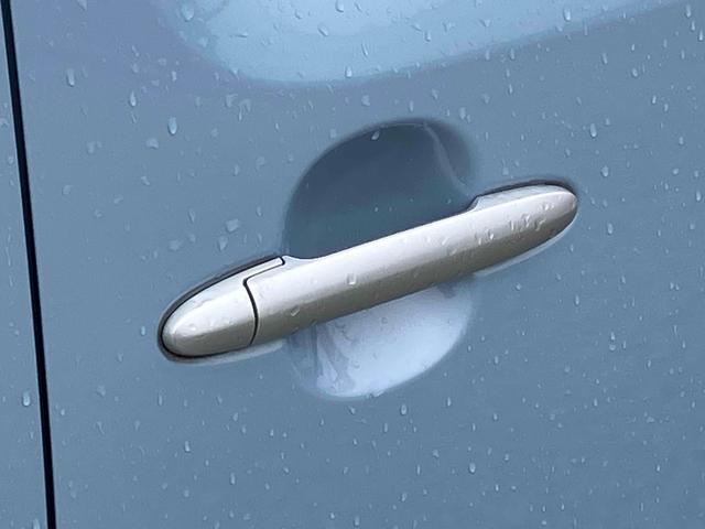 ミラココア ココアプラスＸ　ＥＴＣ　ナビ　ＴＶ　スマートキー　電動格納ミラー　ベンチシート　ＣＶＴ　盗難防止システム　ＡＢＳ　ルーフレール　衝突安全ボディ　エアコン　パワーステアリング　パワーウィンドウ　運転席エアバッグ（24枚目）