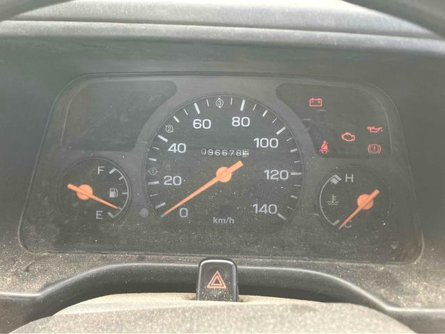 サンバートラック 　４ＷＤ　軽トラック　ＭＴ　エアコン　運転席エアバッグ（15枚目）