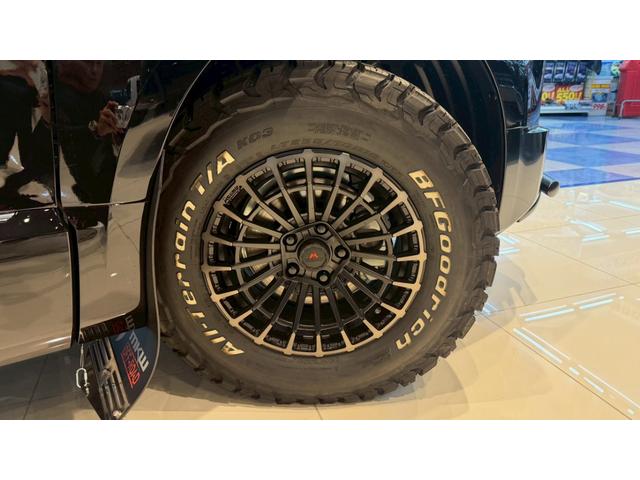 デリカＤ：５ ブラックエディション　ＢＫスタイル　ＡＬＰＩＮＥ１１型ナビ　ＥＴＣ　ＧＯＱＢＵＴＯ／フロントバンパーガード　ＭＫＷ／マッドフラップ／ブラック　ＢＬＡＣＫＥｄｉｔｉｏｎ（8枚目）