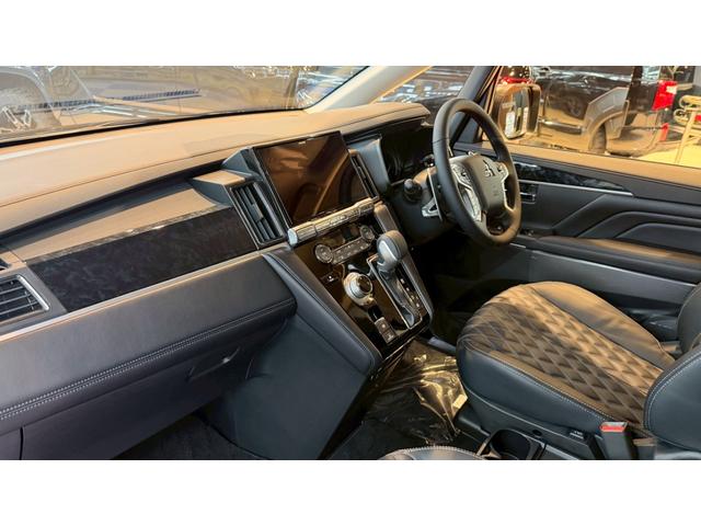 デリカＤ：５ ブラックエディション　ＢＫスタイル　ＡＬＰＩＮＥ１１型ナビ　ＥＴＣ　ＧＯＱＢＵＴＯ／フロントバンパーガード　ＭＫＷ／マッドフラップ／ブラック　ＢＬＡＣＫＥｄｉｔｉｏｎ（19枚目）