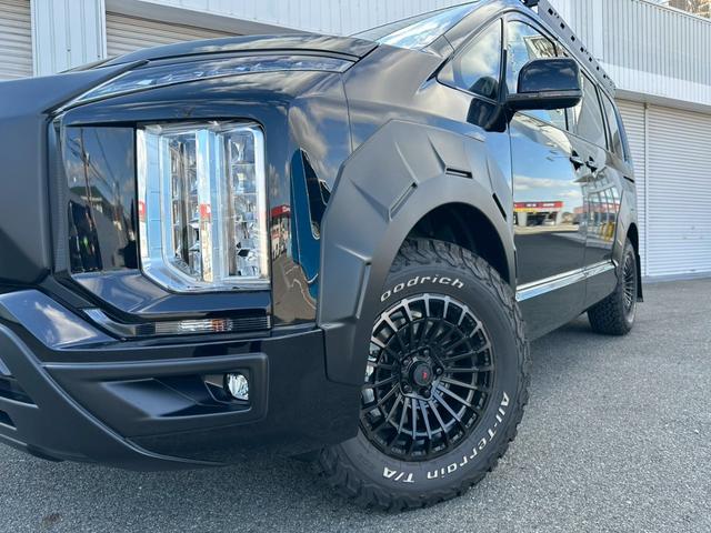 デリカＤ：５ Ｇ　パワーパッケージ　Ｇ－ＰｏｗｅｒＰａｃｋａｇｅ　ハーティーラン　サイドムービングシート仕様　ＡＬＰＩＮＥ１１型ナビ　ＷＡＲＬＯＣＫボディＫＩＴ　クロスロードルーフラック　ＪＡＯＳ製リアラダー　ＭＫＷ製マッドフラップ（9枚目）