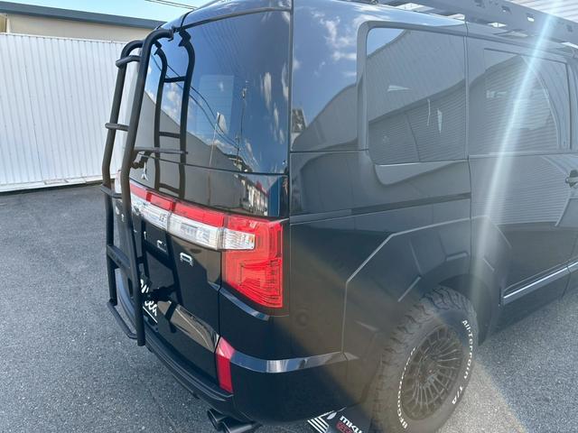 デリカＤ：５ Ｇ　パワーパッケージ　Ｇ－ＰｏｗｅｒＰａｃｋａｇｅ　ハーティーラン　サイドムービングシート仕様　ＡＬＰＩＮＥ１１型ナビ　ＷＡＲＬＯＣＫボディＫＩＴ　クロスロードルーフラック　ＪＡＯＳ製リアラダー　ＭＫＷ製マッドフラップ（29枚目）