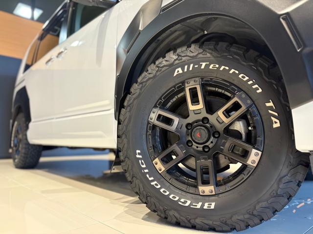 デリカＤ５専用アルミホイールＫＡＮＯＮＥ（カノン）！タイヤサイズは２３５／７０Ｒ１６