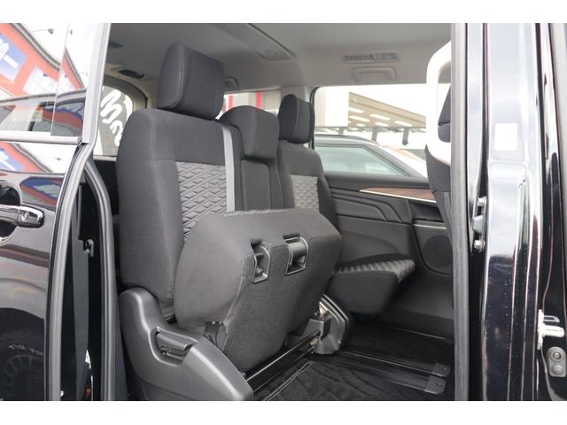 ２列目シートはチップアップ可能♪