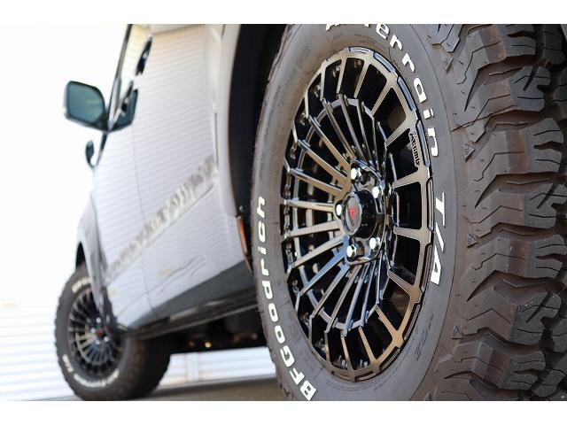 ＭＣＬＩＭＢ製ＮＯＭＡＤ（ノマド）ホイール！！差額分無しでこちらにも変更出来ます！！