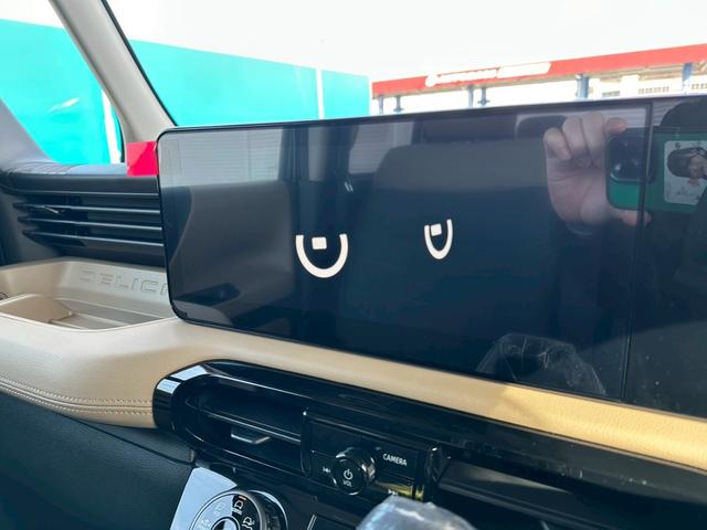 �i�r�Q�[�V�����f�B�X�v���C�ɂ��f���ۂ��L�����L��������f��������܂��B