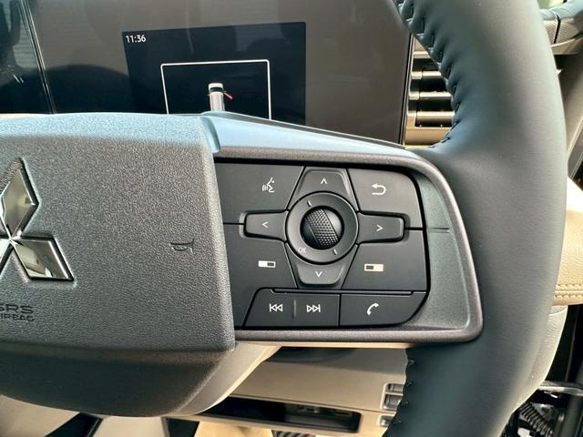 �X�e�A�����O�X�C�b�`�ŗl�X�ȑ��삪�\�B