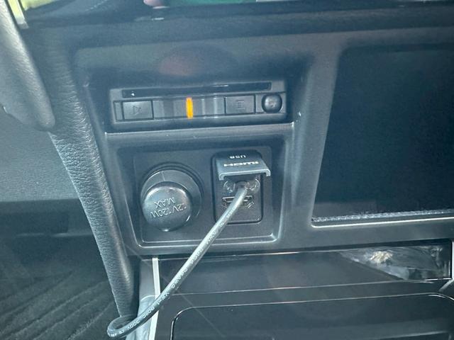 デリカD:5 ブラックエディション ALPINE11型ナビ ETC GOQBUTO/フロントバンパーガード MKW/マッドフラップ/ブラック 電動サイドステップレス 本革シート 両側電動スライドドア 電動パワーテールゲート(43枚目)