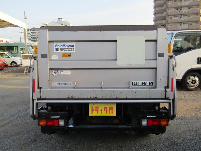 三菱 キャンター 平ボディー パワーゲート付 積載量３ｔ 新明和製 昇降荷重６００ｋｇ 高床 荷台床板張り 219 8万円 平成25年 13年 兵庫県 中古車 価格 Com