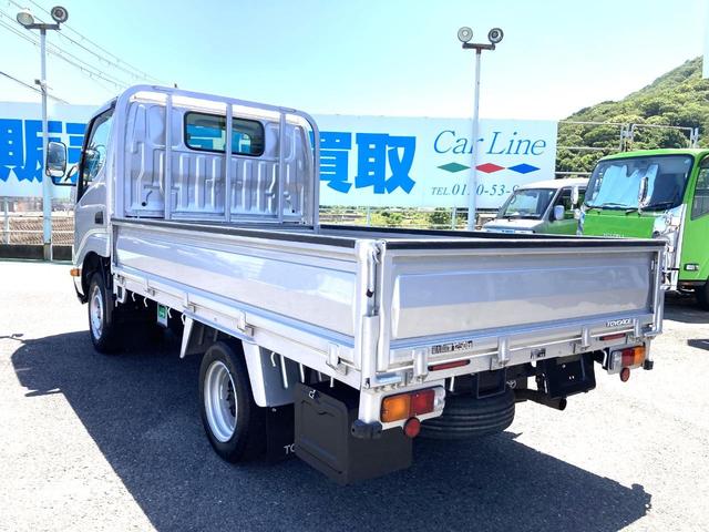 トヨエース 　平ボディ　ジャストロー　１．２５ｔスチールデッキ　鉄板張り　Ｗタイヤ　２．０ガソリン　荷台長２８３０　幅１６００　高３８０　床面地上高７２０　５速ミッション車　３ペダル　三方開　４ナンバー　３人乗（14枚目）