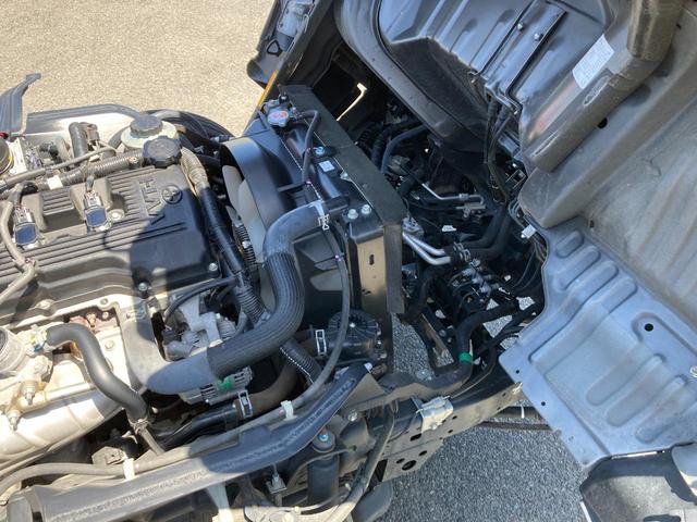 トヨエース 　平ボディ　ジャストロー　１．２５ｔスチールデッキ　鉄板張り　Ｗタイヤ　２．０ガソリン　荷台長２８３０　幅１６００　高３８０　床面地上高７２０　５速ミッション車　３ペダル　三方開　４ナンバー　３人乗（33枚目）