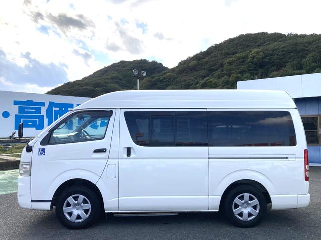 ハイエースバン 　ＤＸディゼル車　福祉車輌　車いす仕様車　Ａタイプ　車いす２台積　９人乗り（車いす２名・７人乗り）電動リフトアップ　スライドドア連動オートステップ　電動固定装置　ストレッチャー固定装置　イージークローザ（58枚目）