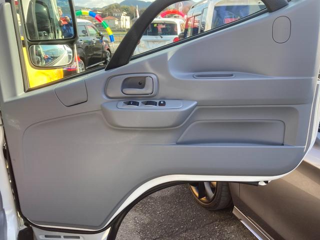 ダイナトラック 1.25t平ボディ ジャストロー 登録済み未使用車 荷台長3100 幅1600 高380 床面地上高745 車両総重量3055Kg 2.0ガソリン 5速ミッション Wタイヤ スチールデッキ(46枚目)