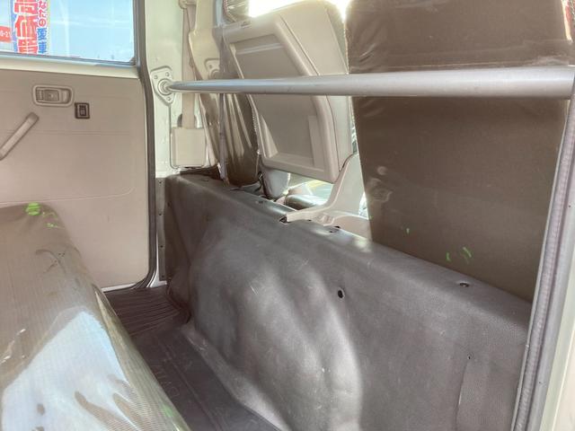 アトラストラック 　Ｗキャブ　新明和パワーゲートアーム式　積載１０００ｋｇ　荷台床鉄板張り　荷台長２１０　幅１６０　高７５　床面地上高８６　車両総重量３６２０ｋｇ　ディゼル車　５速ミッション　乗車定員６人（52枚目）