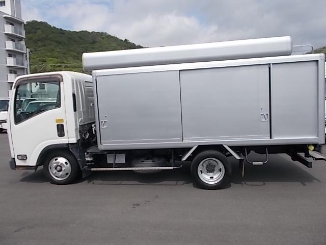 エルフトラック 　積載２ｔ　ＡＴ　須河車体ボトルカー　パワーウインドウ　パワーステアリング　エアコン　アイドリングストップ　左電格ミラー　ディーゼル車（5枚目）