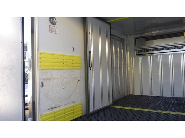 エルフトラック 　－３０℃設定　冷蔵冷凍車　積載１．５ｔ　左サイドスライドドア　５ＭＴ（24枚目）