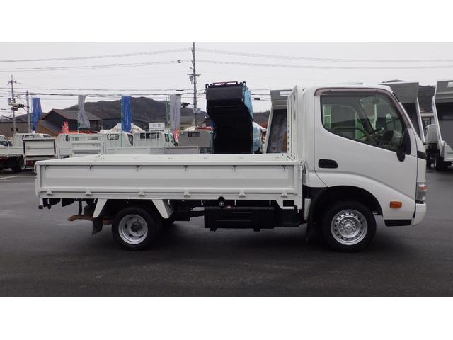 トヨエース ロングジャストロー　積載１．５ｔ　５ＭＴ　普通免許対応　車両総重量３，４２５ｋｇ　荷台内寸　長さ：３１０ｃｍ　幅：１６０ｃｍ　高さ：３８ｃｍ　パワーステアリング　パワーウィンドウ　ＥＴＣ　後輪Ｗタイヤ（5枚目）